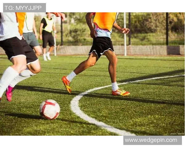 足球明星的训练秘笈解析及提升技巧的科学方法分享 足球明星的训练秘笈解析及提升技巧的科学方法分享